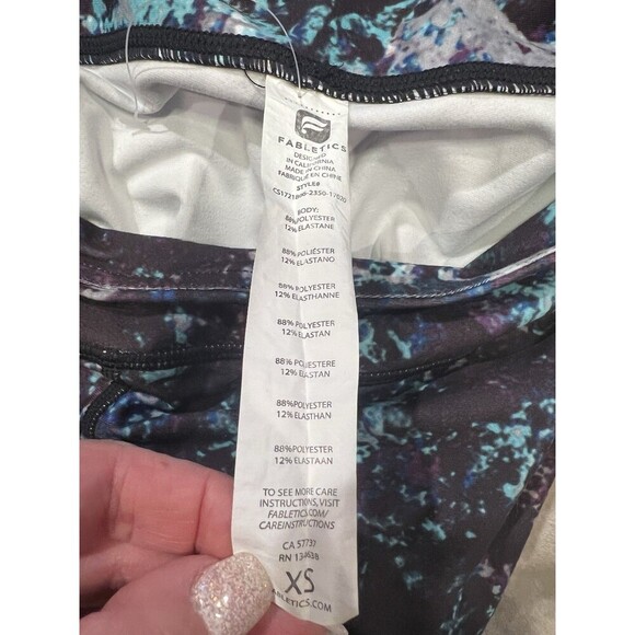 Fabletics Women's Blue/Multicolor Alessia Capri Pant's with mesh Size XS - Picture 6 of 6